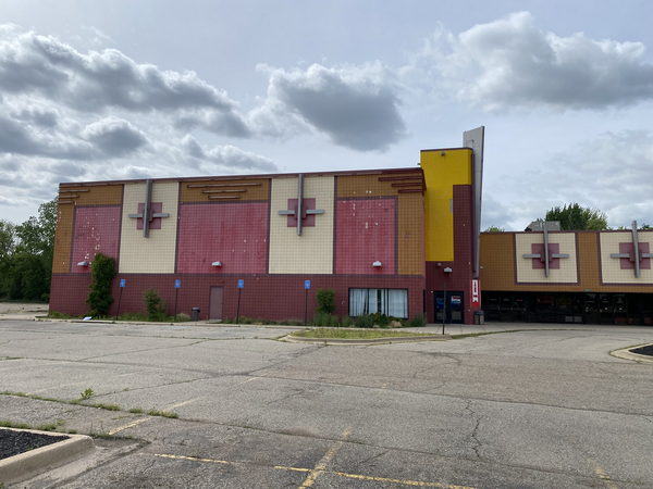 Lansing Mall Cinema - May 22 2022 (newer photo)